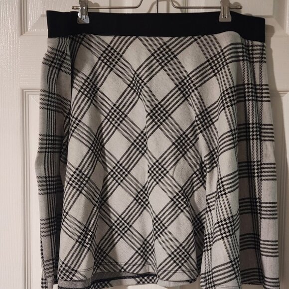 Torrid women's plus size plaid circle skirt sz 2 - Picture 1 of 4